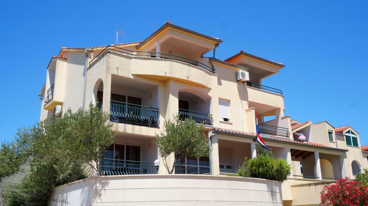 Villa Dvorine Tisno Luaran gambar